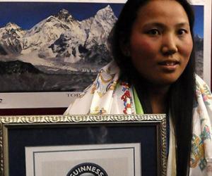 尼泊尔29岁女子一季连登两次珠峰 创吉尼斯纪录
