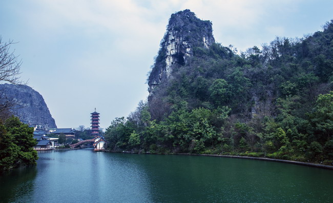 周刚刚直播桂林木龙湖景区